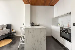 Riverview Studio in Historical Heart of Antwerp - Image 4