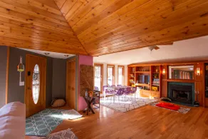 Quiet Cottage-Lakeview-Full Gym-Pets welcome - Image 3
