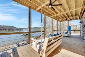 4 Bedrooms 2 1/2 Bath stunning water front views - Image 4