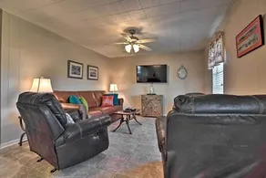 \"REEL CATCH\" 5 minutes from BEACH & FISHING CENTER! - Image 3