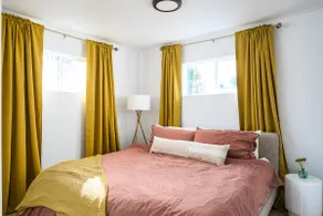 Bright & Modern Retreat - Sleeps 8 - Convenient Location - Image 5