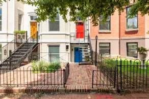 CapHill Oasis Townhouse-Free Parking-EasternMarket - Image 3