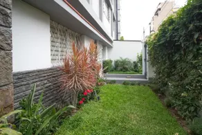 Best Spot in Miraflores near Larco 1st floor 6p - Image 5