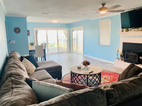 Lake House - Image 5
