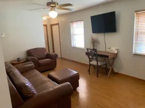 Perfect 2 bedroom 1 bath guest suite with pool. - Image 2
