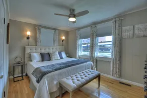 Lovely Brick Cottage in Downtown Blue Ridge - Image 4