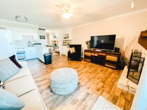 Lakeview condo - Image 2