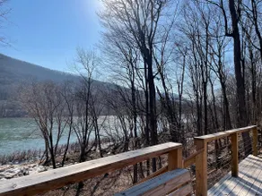Amazing Cottage overlooking the river. - Image 3