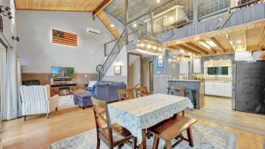 4 Season Lakeside Cottage - The Dragonfly Inn & Resort - Image 4