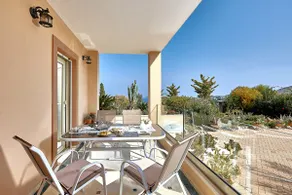 Sunny Dreams Villa with private Pool - Image 4