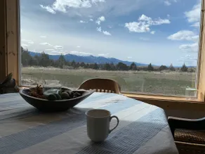 Juniper Lookout - Rustic and cozy with a view - Image 5