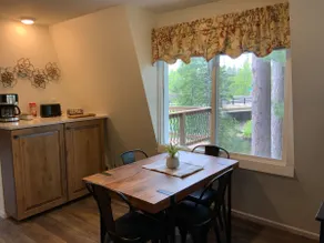 Cheerful 1 bedroom Riverfront A-Frame - Image 3