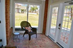 Beautiful two bedroom cottage near downtown - 357 - Image 3
