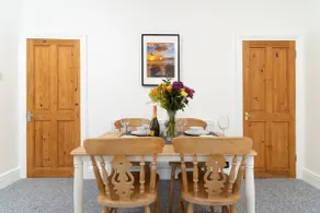 Bright~ Town Center~ 2 bed~Penzance - Image 4