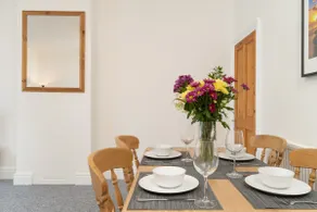 Bright~ Town Center~ 2 bed~Penzance - Image 5