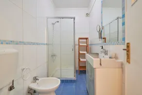 Sunny - Cozy Apartment - Image 3