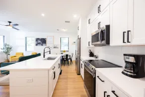 Family Downtown Retreat | • Free Parking - Image 4