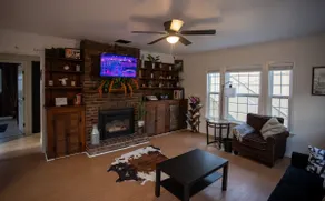 Spacious 2 BR Villa w/ Breathtaking View over DTLA - Image 3