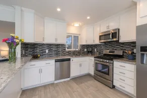 3 Bedroom unit of duplex. Lantern District. AC! - Image 4
