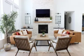 Private Getaway with Theater Room, Hot Tub, Dry Sauna, 7 bedrms, 4 bathrms - Image 4