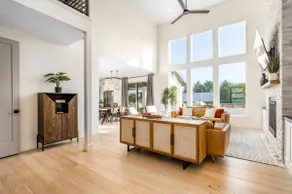 Private Getaway with Theater Room, Hot Tub, Dry Sauna, 7 bedrms, 4 bathrms - Image 2