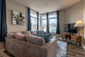 Elegant 2 Bedroom Home in the Heart of Seattle! - Image 5