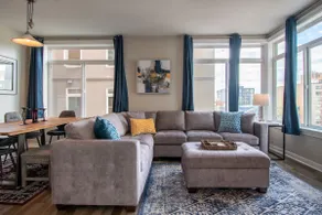 Elegant 2 Bedroom Home in the Heart of Seattle! - Image 2