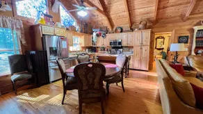 Stay for end of Summer at Sparkleberry! - Image 3