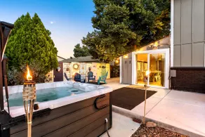 25mins to Denver*Red Rocks*Hot Tub*2 Fire Pits, 1.5hrs to skiing, Pet Friendly  - Image 3