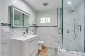 Rocky View Saltwater Retreat - Image 4