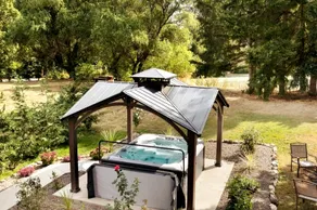 2 Acre Home- Pond View with Hot-Tub - Sleeps 16 - Image 2