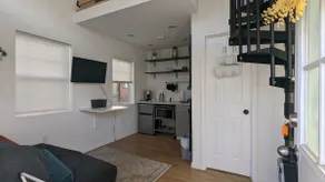 Adorable private 1-bedroom place, close to metro - Image 2