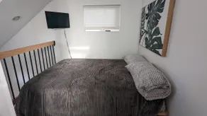 Adorable private 1-bedroom place, close to metro - Image 4
