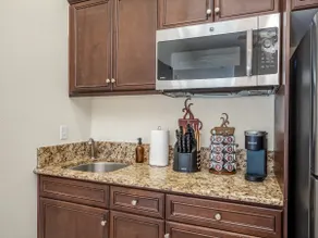 Fresno Suite| Long-term Stay | Kitchenette | 1 Bed - Image 4