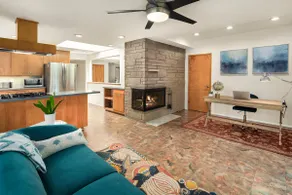 Mid century modern air conditioned retreat with expansive garden - Image 4
