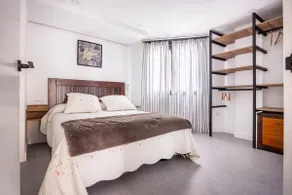Luxury apartment in the center of Seville - Image 3