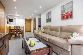Luxury apartment in the center of Seville - Image 2