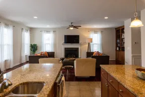 Gorgeous 3000+ SF, 5BR, 5BA -10 min to DC - Families, Arlington Cemetery - Image 5