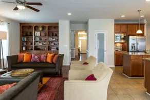 Gorgeous 3000+ SF, 5BR, 5BA -10 min to DC - Families, Arlington Cemetery - Image 2