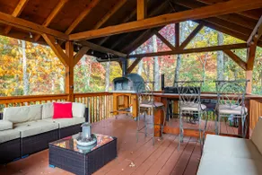 Extraordinary Lodge with Breathtaking Mt. Views - Image 5