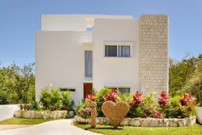 Amazing Villa Inside Tulum Country Club Akumal - Image 2