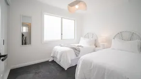 Modern Comfortable 2 bedroom home, Central Wagga. - Image 3