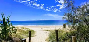 Serene Beachside Apartment - Image 3