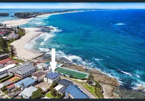 Central Coast Beachfront Penthouse Apartment - Image 3
