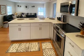 Newly Renovated 2-BR Apartment - Image 5