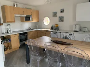 WARM AND SPACIOUS HOUSE - Image 4