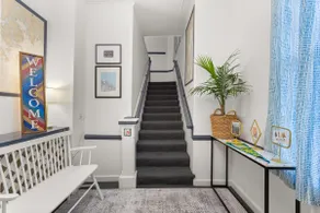 Physician`s Loft in the heart of downtown with 2 Free Parking Spots - Image 2