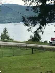 Entire house semi waterfront at the Shuswap - Image 3