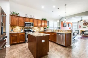 🏡Large Luxury near Lake⭐️Home Gym⭐️ Cinema+ Gameroom - Image 3