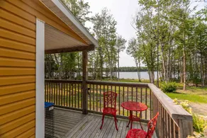 Adorable 1 bedroom vacation home on lake - Image 2